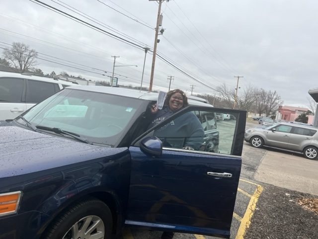 Laterrica Smith getting into her car
